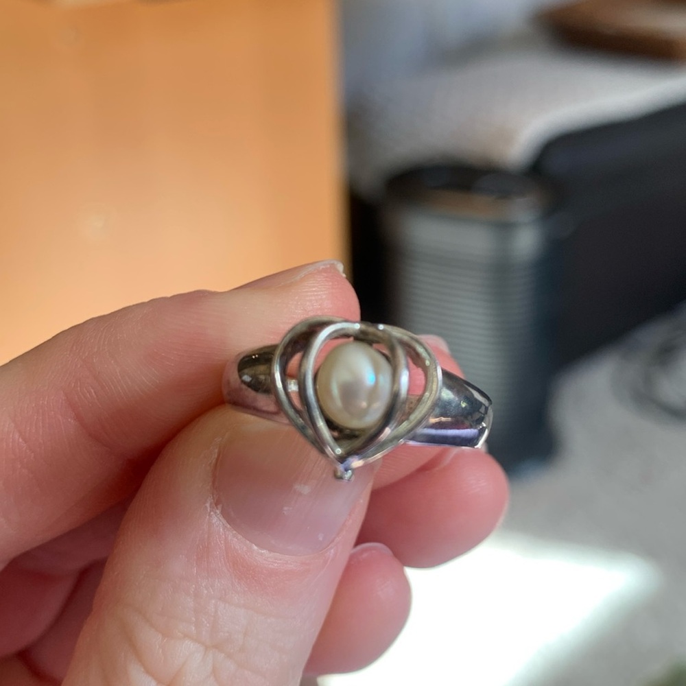 Silver ring with pearl